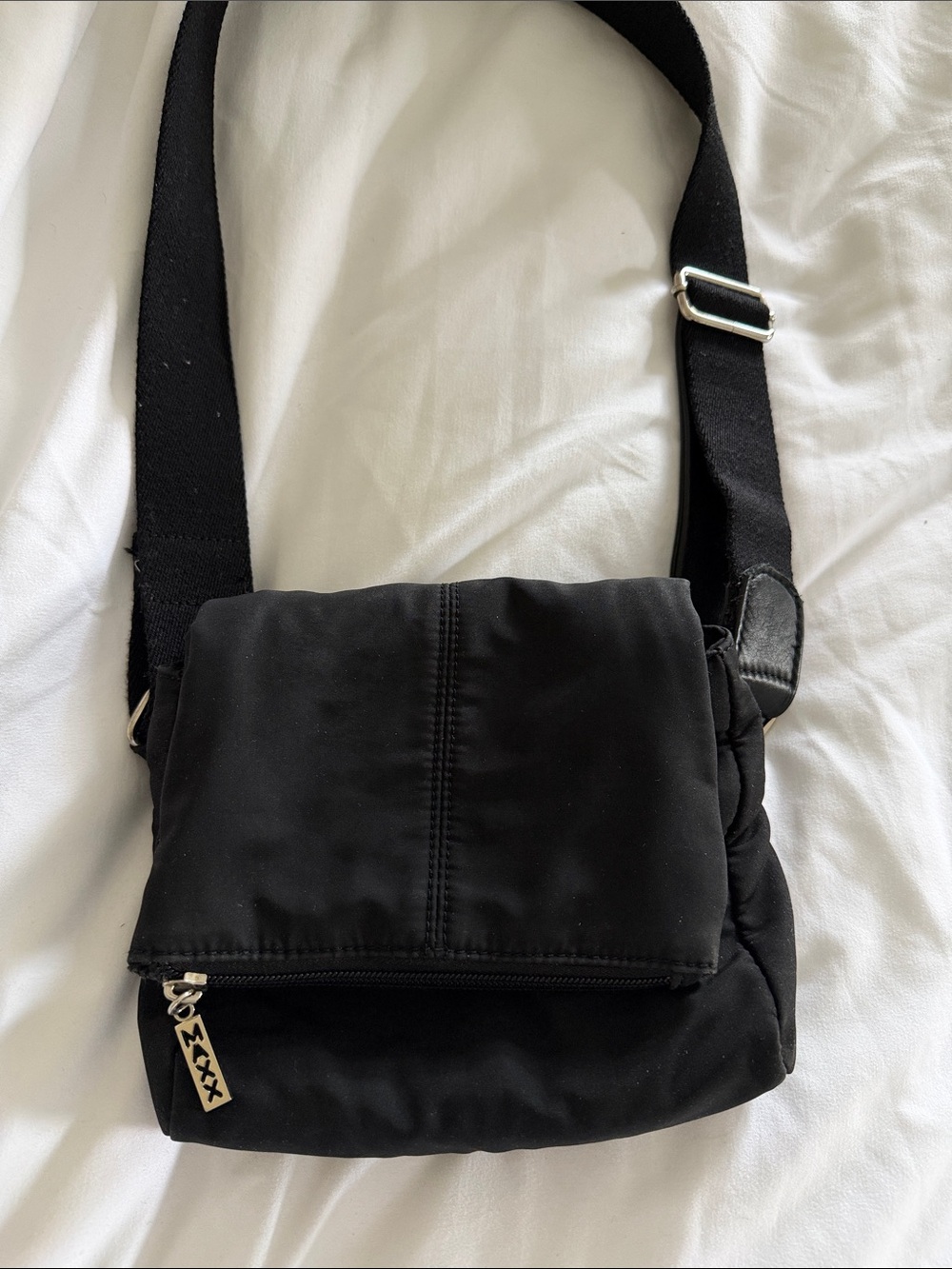 Maxx New York women’s Black Crossbody/Belt Nylon Bag
